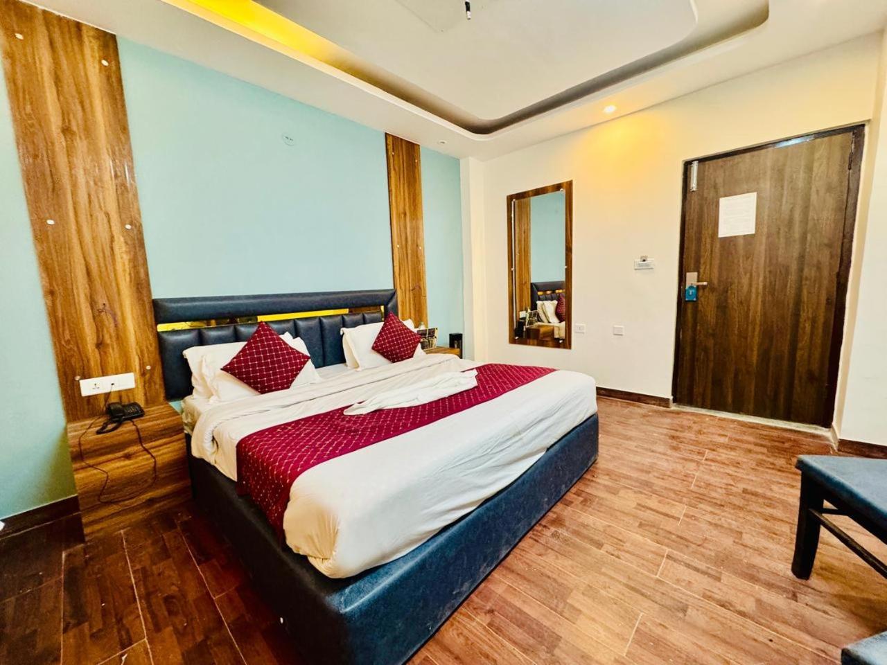 Royal Majestic View Point Lodge Manāli Εξωτερικό φωτογραφία