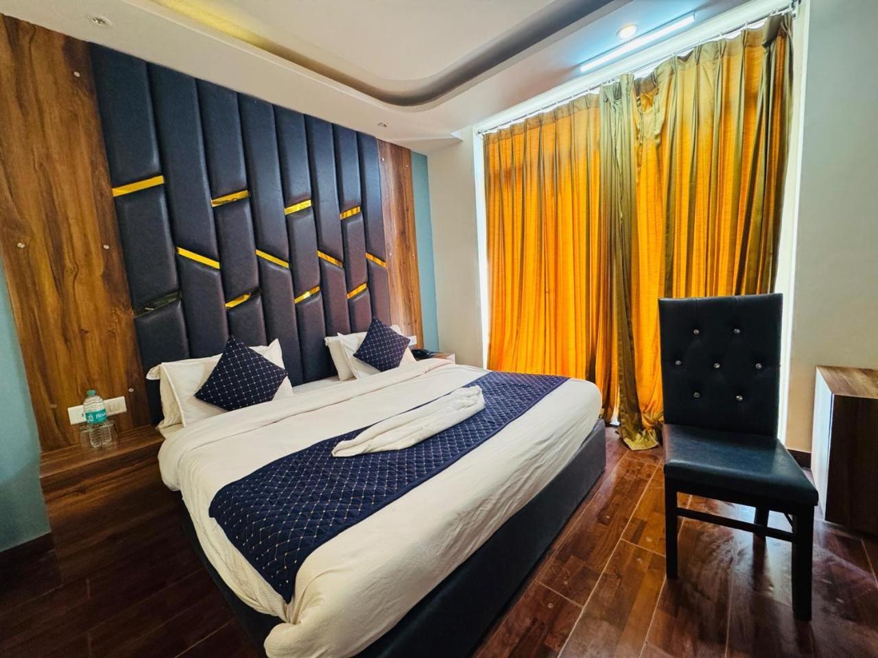 Royal Majestic View Point Lodge Manāli Εξωτερικό φωτογραφία