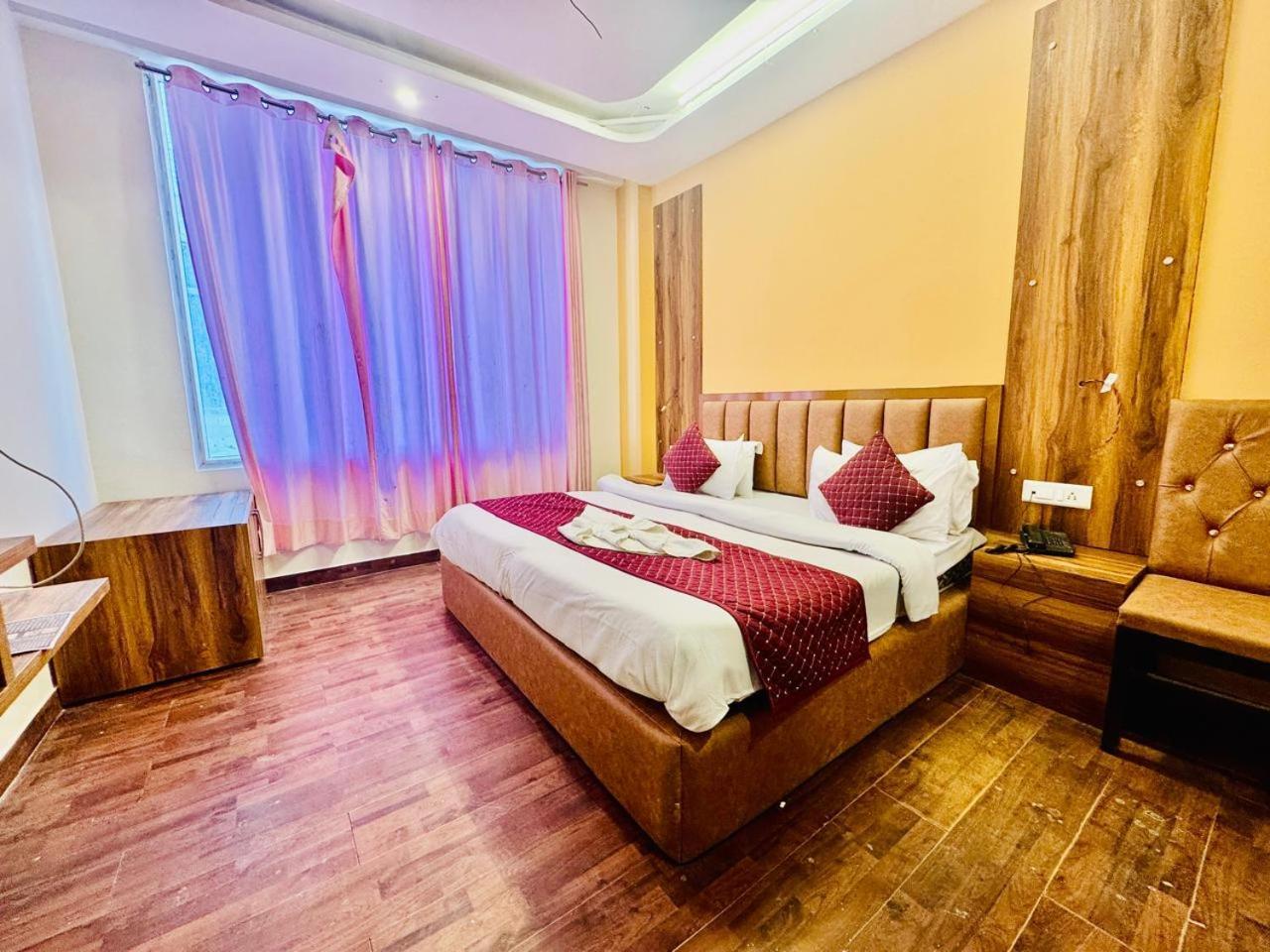 Royal Majestic View Point Lodge Manāli Εξωτερικό φωτογραφία