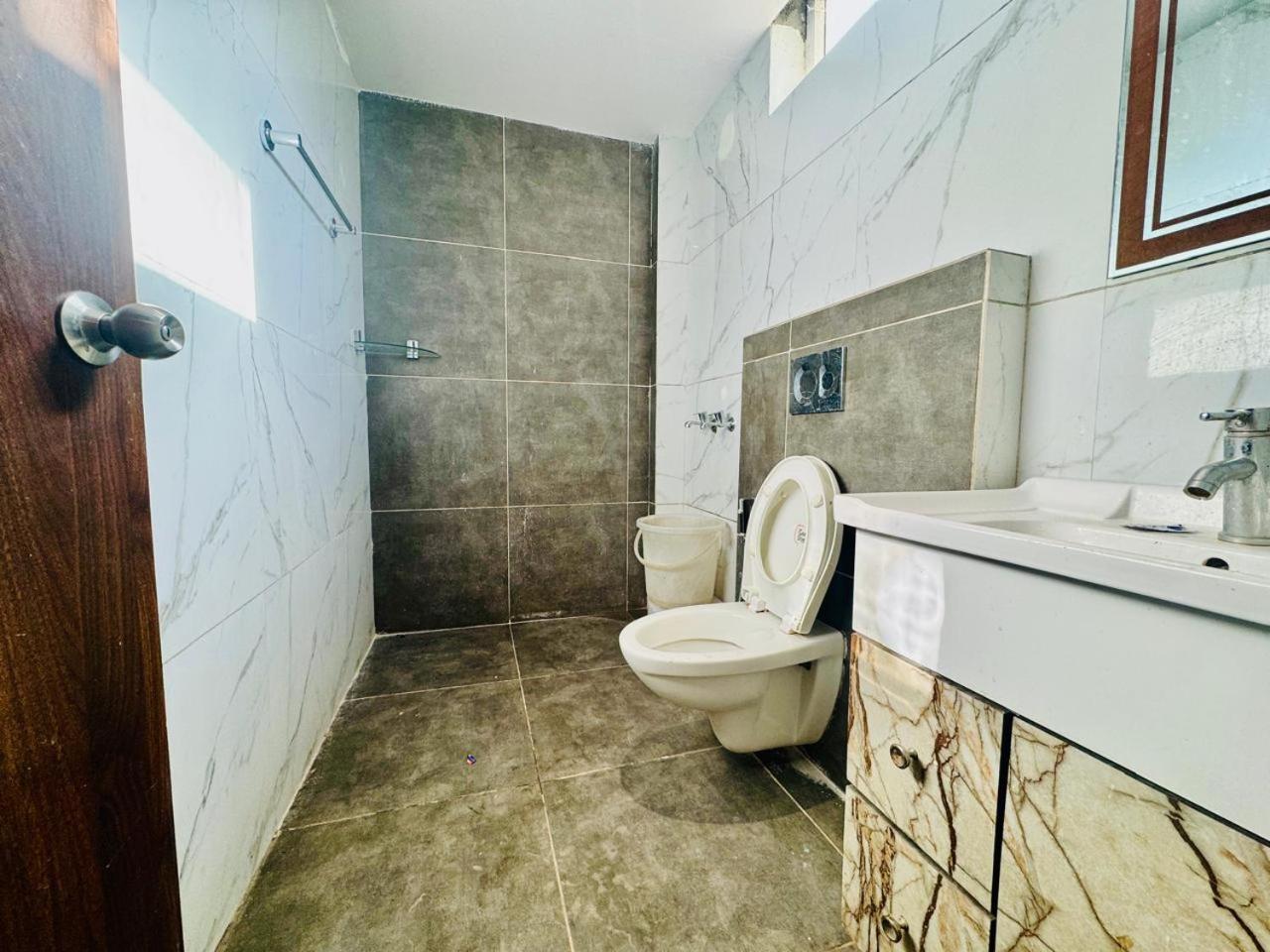 Royal Majestic View Point Lodge Manāli Εξωτερικό φωτογραφία