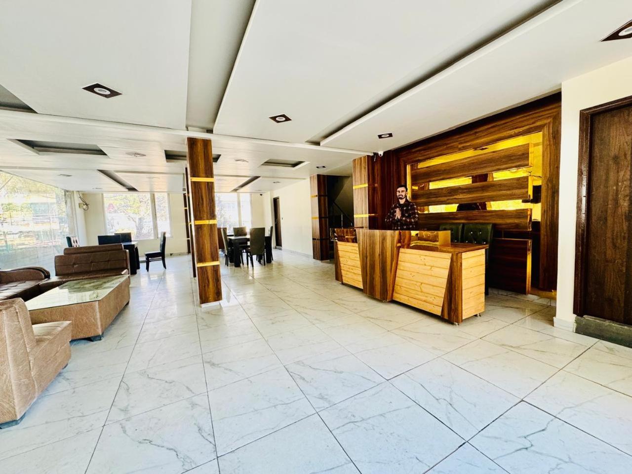 Royal Majestic View Point Lodge Manāli Εξωτερικό φωτογραφία