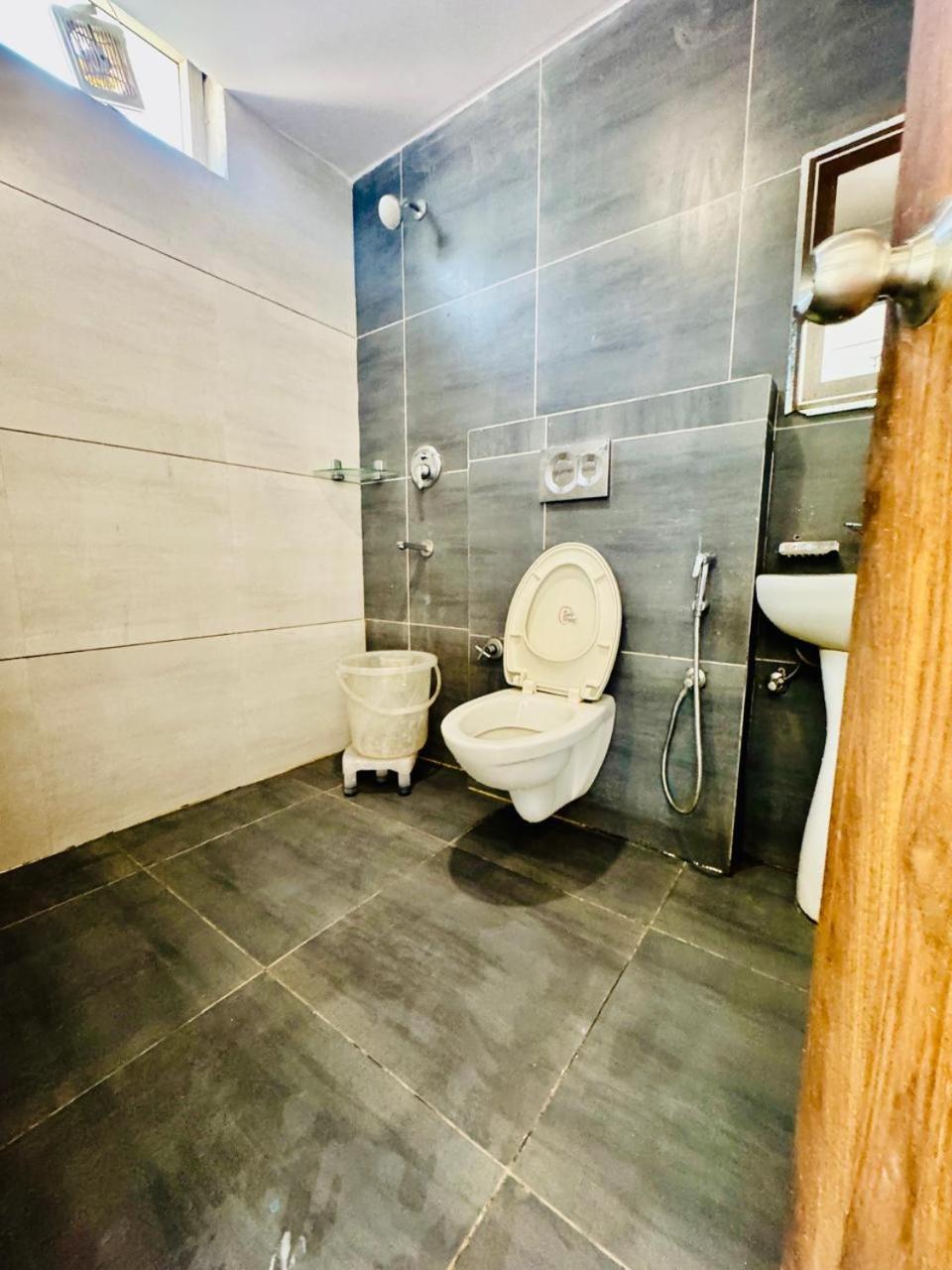 Royal Majestic View Point Lodge Manāli Εξωτερικό φωτογραφία