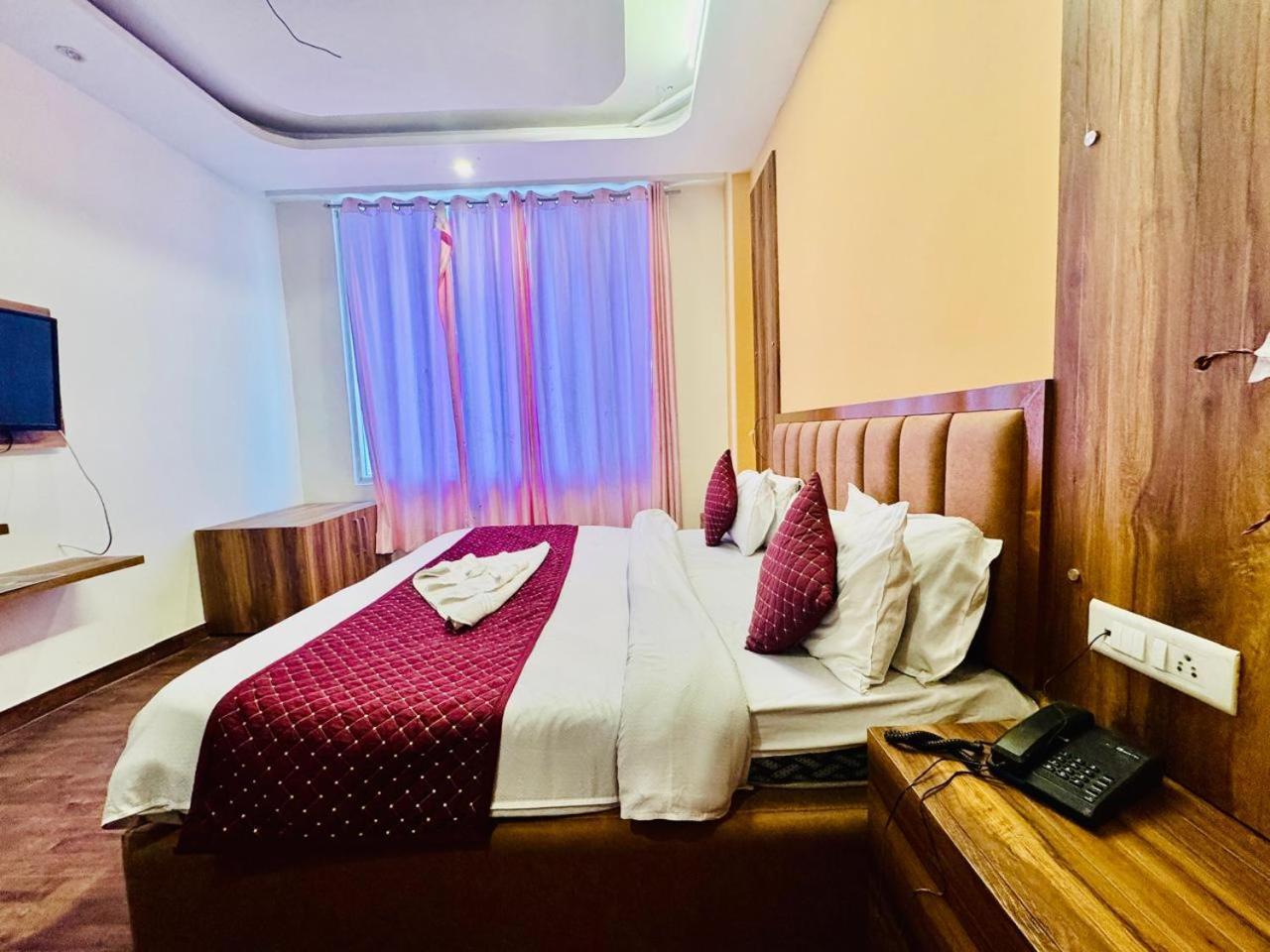 Royal Majestic View Point Lodge Manāli Εξωτερικό φωτογραφία