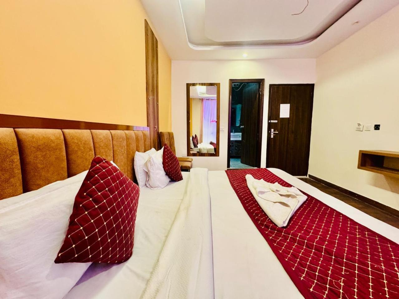 Royal Majestic View Point Lodge Manāli Εξωτερικό φωτογραφία