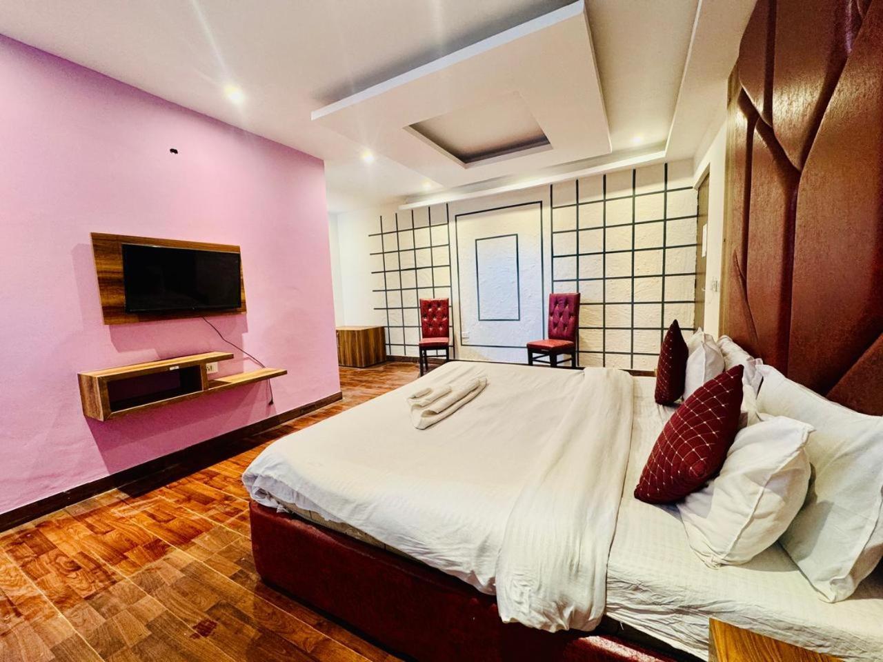 Royal Majestic View Point Lodge Manāli Εξωτερικό φωτογραφία